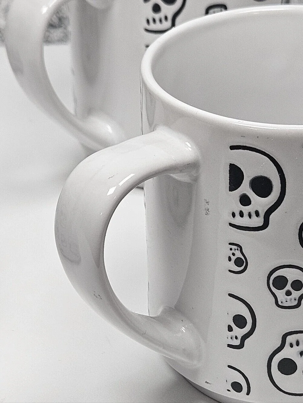 Bread and Butter Spooky Time Skull Mug Set With Metal Rack Halloween